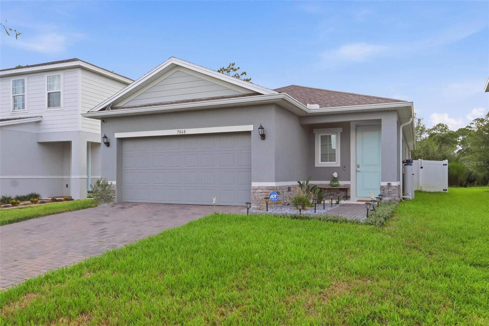 Property Photo:  7068 Lanier Falls Road  FL 32724 