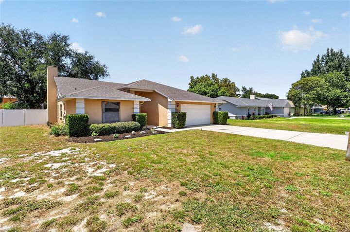 Property Photo:  1202 Valencia Lane  FL 33823 