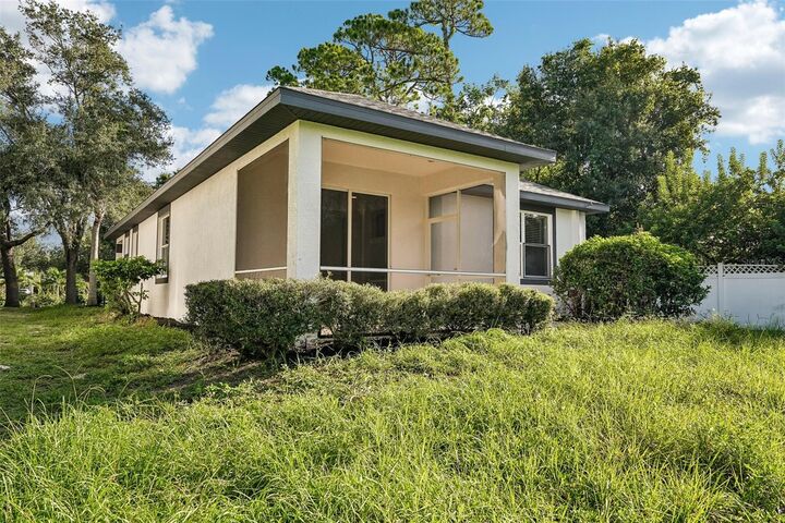 Property Photo: 1468 Daryl Drive FL 34232