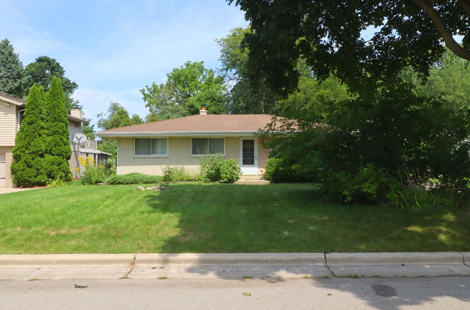 Property Photo:  3412 W Wanda Ave  WI 53221 
