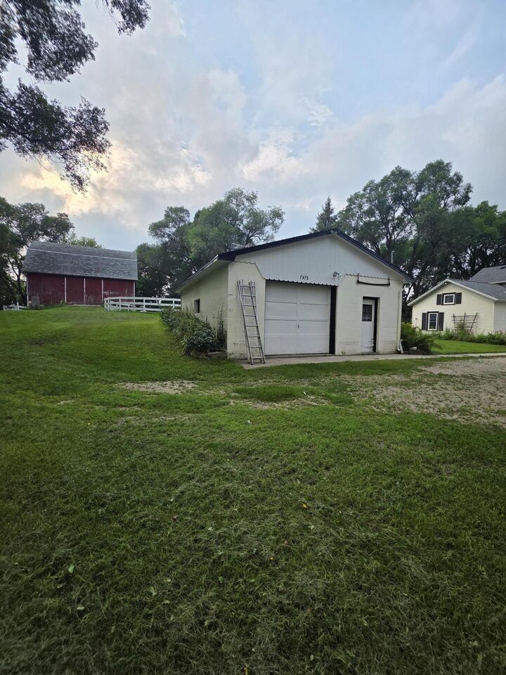 Property Photo: 7973 Sandy Ridge Rd WI 53040