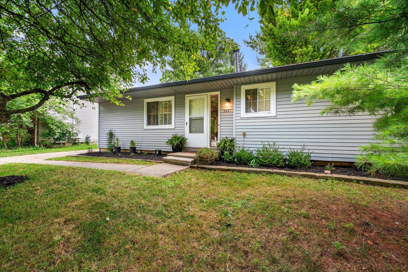 Property Photo:  3461 Creek Drive  MI 48108 