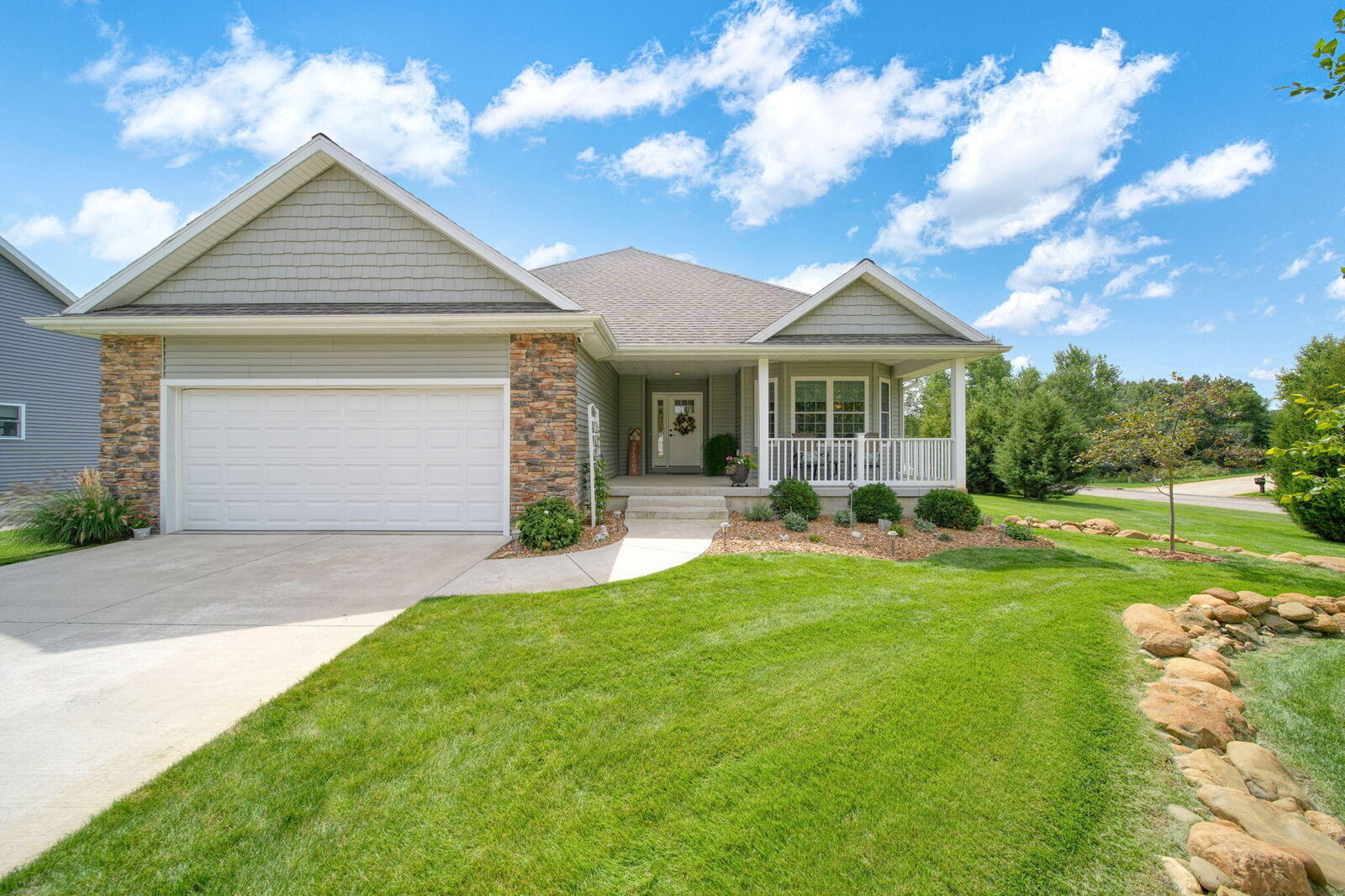 Property Photo:  3531 Natural Lane  MI 49203 