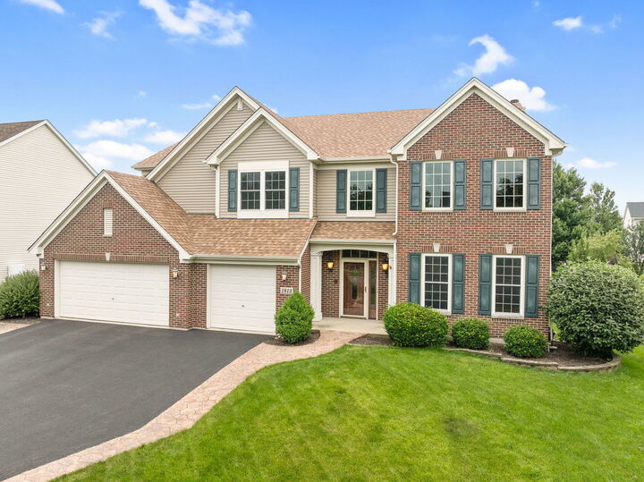 Property Photo: 1813 Trevino Circle IL 60490