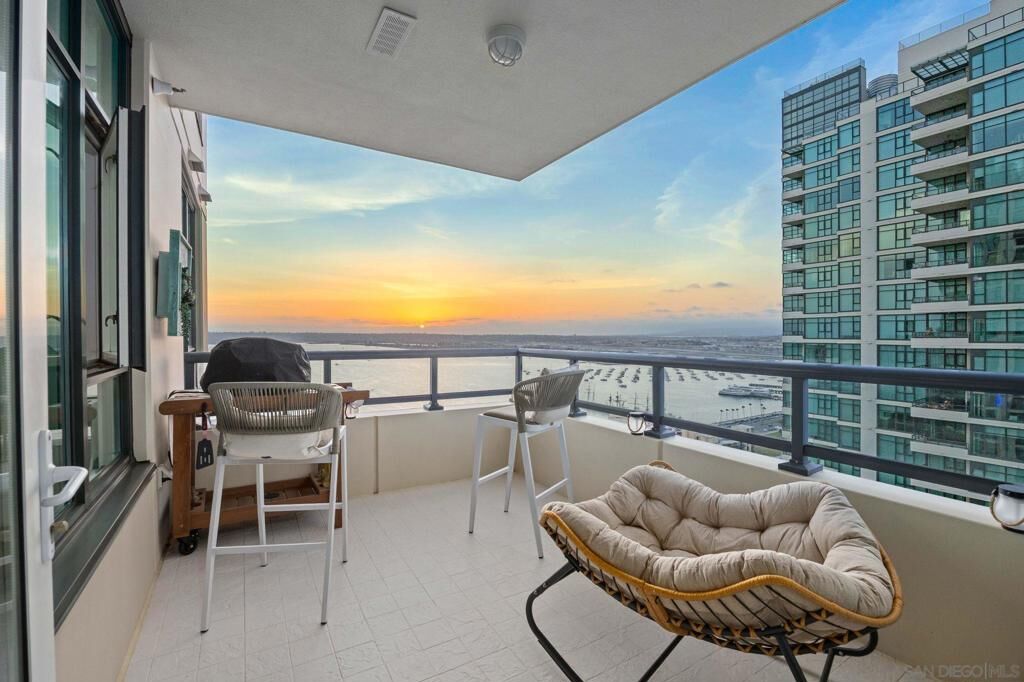 Property Photo:  1199 Pacific Hwy 3202  CA 92101 