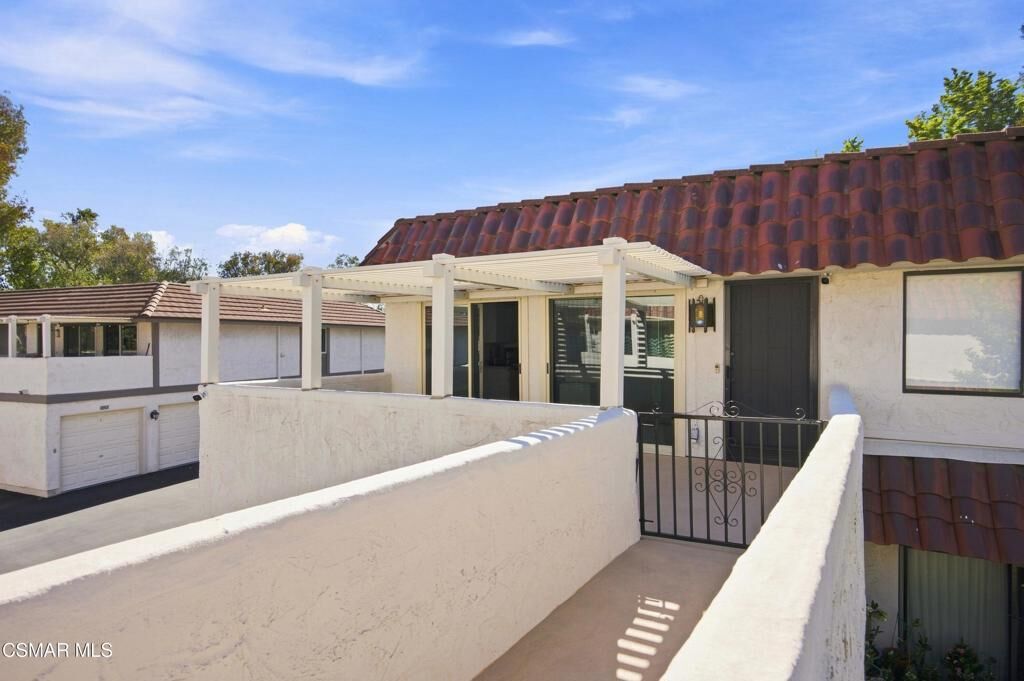 Property Photo:  1218 Landsburn Circle  CA 91361 