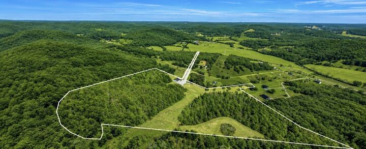 Property Photo: 325 Freeman Ln TN 37074