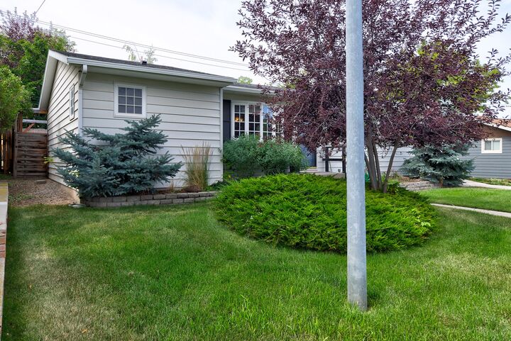 Property Photo:  1517 Peosta Avenue  MT 59601 