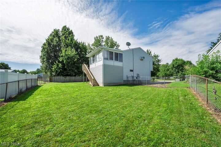 Property Photo:  22 Pebble Cove  OH 44270 