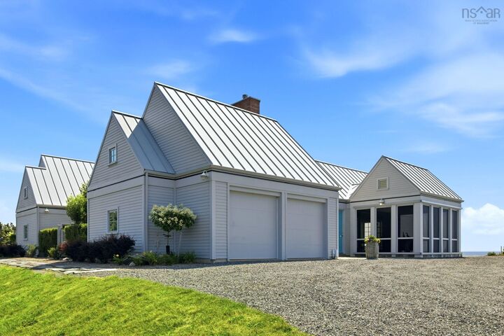 Property Photo: 604 Middle Road NS B0J 2X0