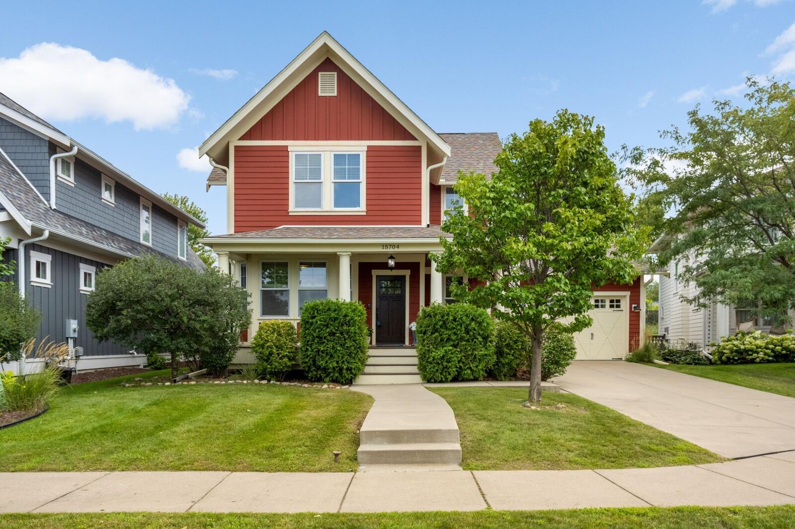 Property Photo:  15704 Duck Pond Way  MN 55124 
