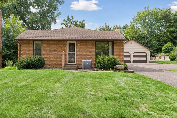 Property Photo:  96 Orange Avenue W  MN 55117 