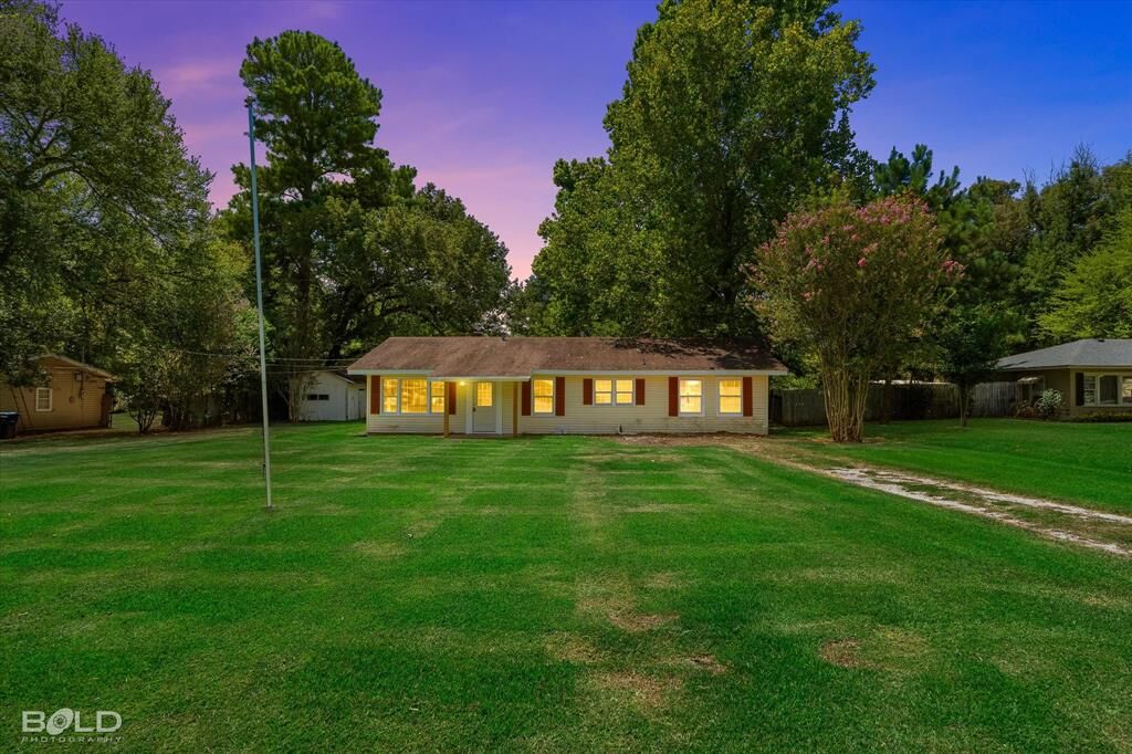 Property Photo:  6337 Garden Oaks Drive  LA 71129 