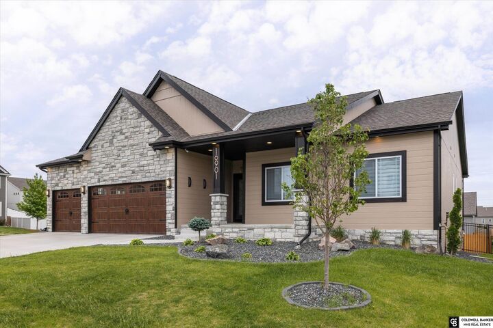 Property Photo: 16901 Vernon Avenue NE 68116