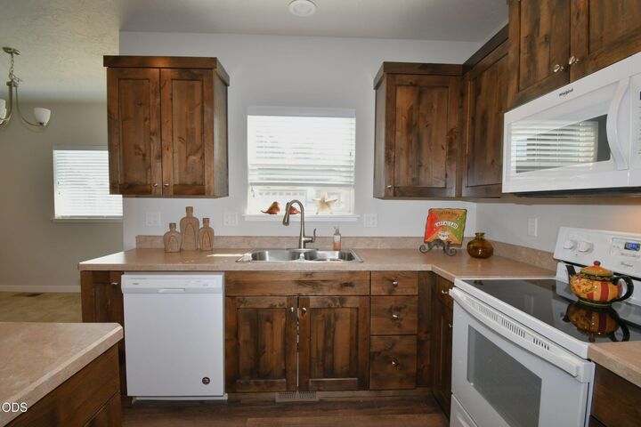 Property Photo: 2649 NE Colleen Road OR 97754