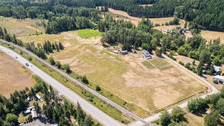Property Photo: 3545 Shaw Road BC V0E 1W1