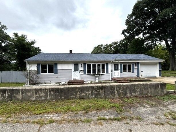 Property Photo: 78 Edgewater Dr MA 01504