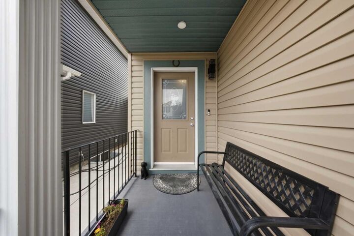 Property Photo: 19 Marthas Meadow Close NE AB T3J 4N7