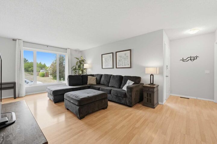 Property Photo: 32 Beddington Rise NE AB T3K 1N2
