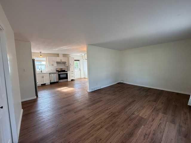 Property Photo:  10205 103 Street  AB T0H 1Z0 