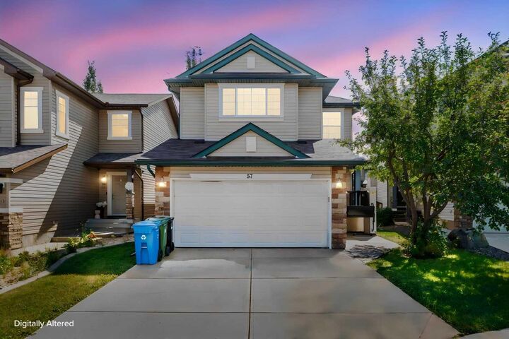 Property Photo: 57 Everoak Circle SW AB T2Y 0A1