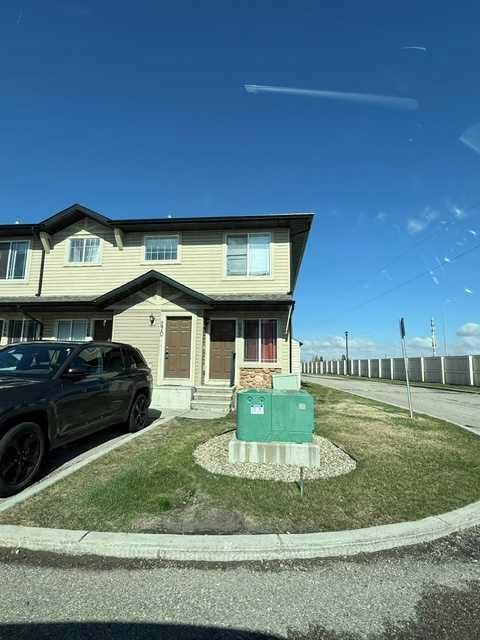 Property Photo:  270 Saddlebrook Point NE  AB T3J 0G5 