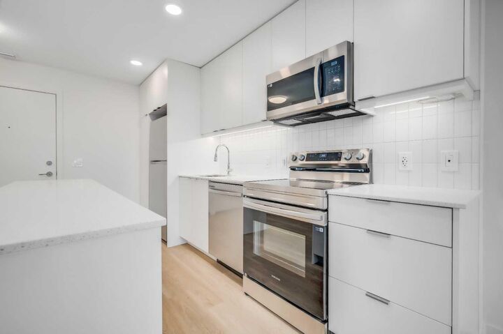 Property Photo:  8500 19 Avenue SE 2109  AB T2A 7V1 