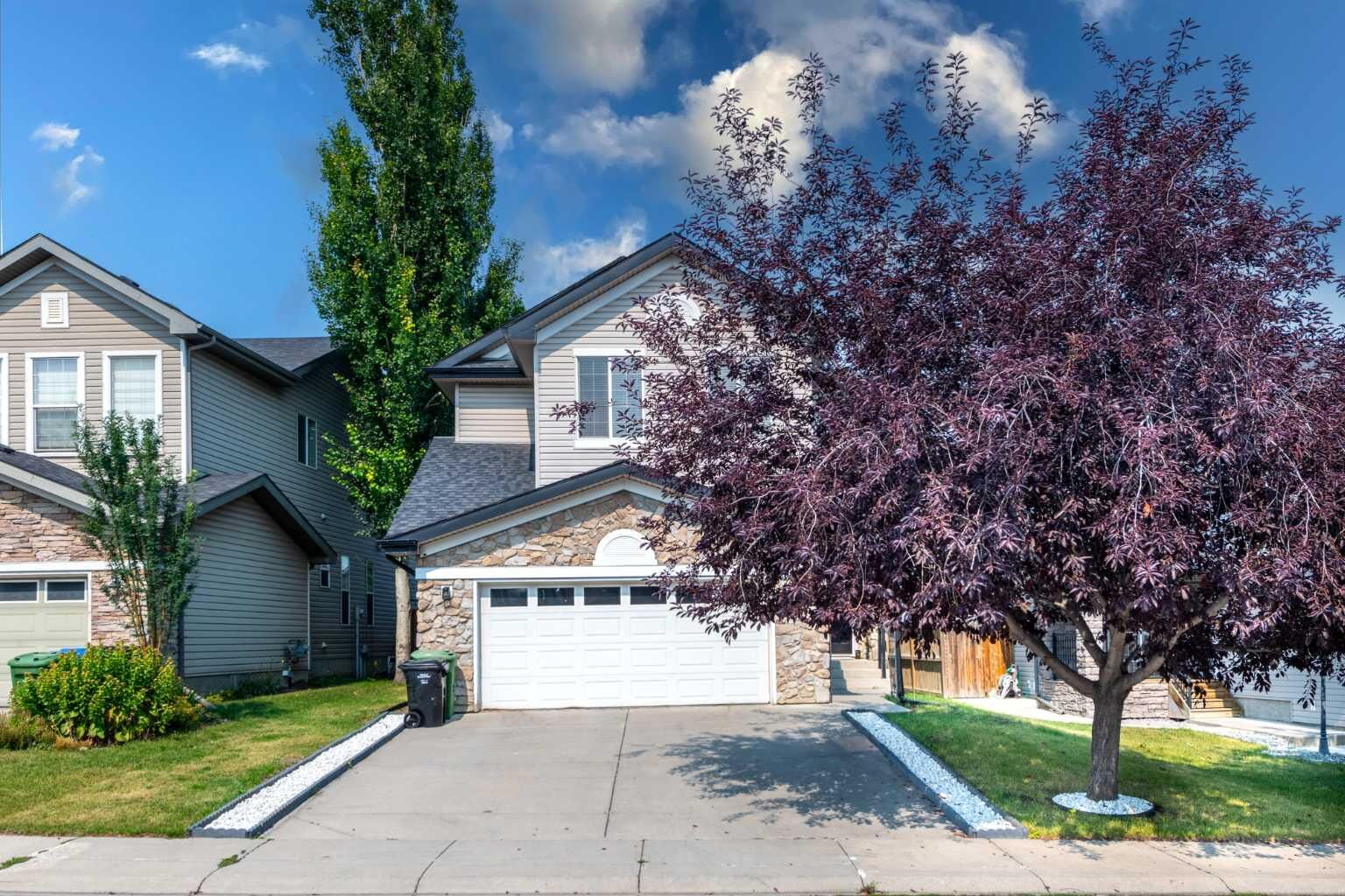 Property Photo:  135 Kincora Drive NW  AB T3R 1L5 