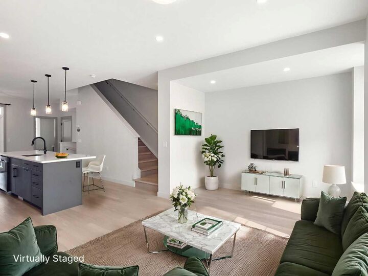 Property Photo: 81 Greenbriar Place NW 204 AB T3B 6J1