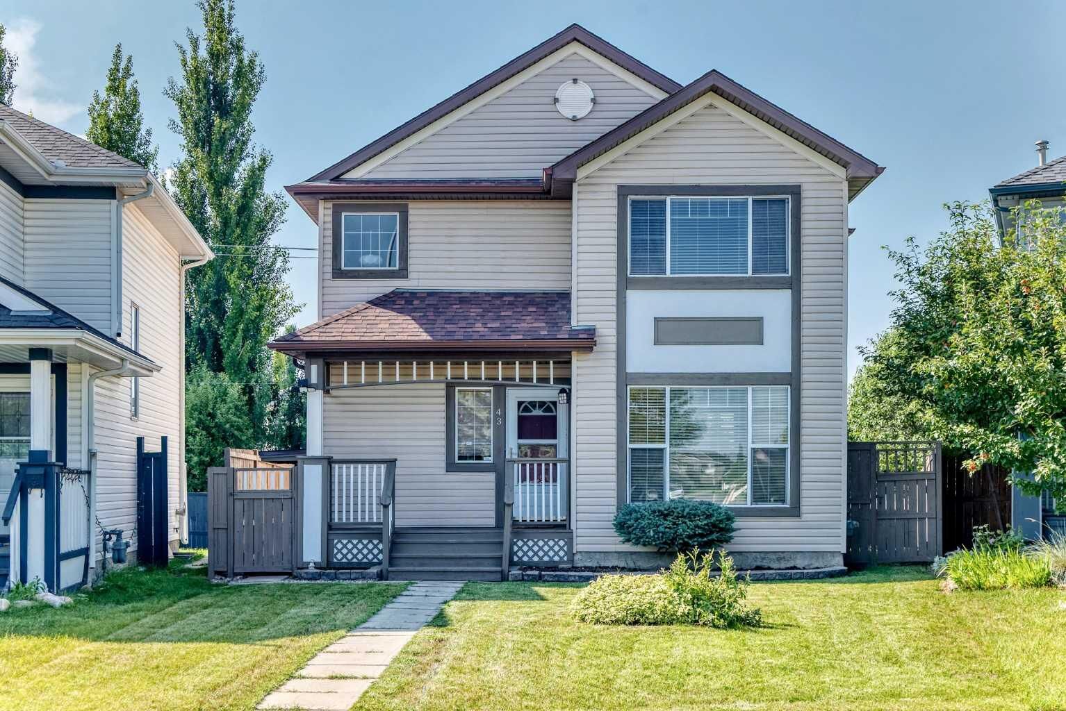 Property Photo: 43 Somerside Common SW AB T2Y 3M9