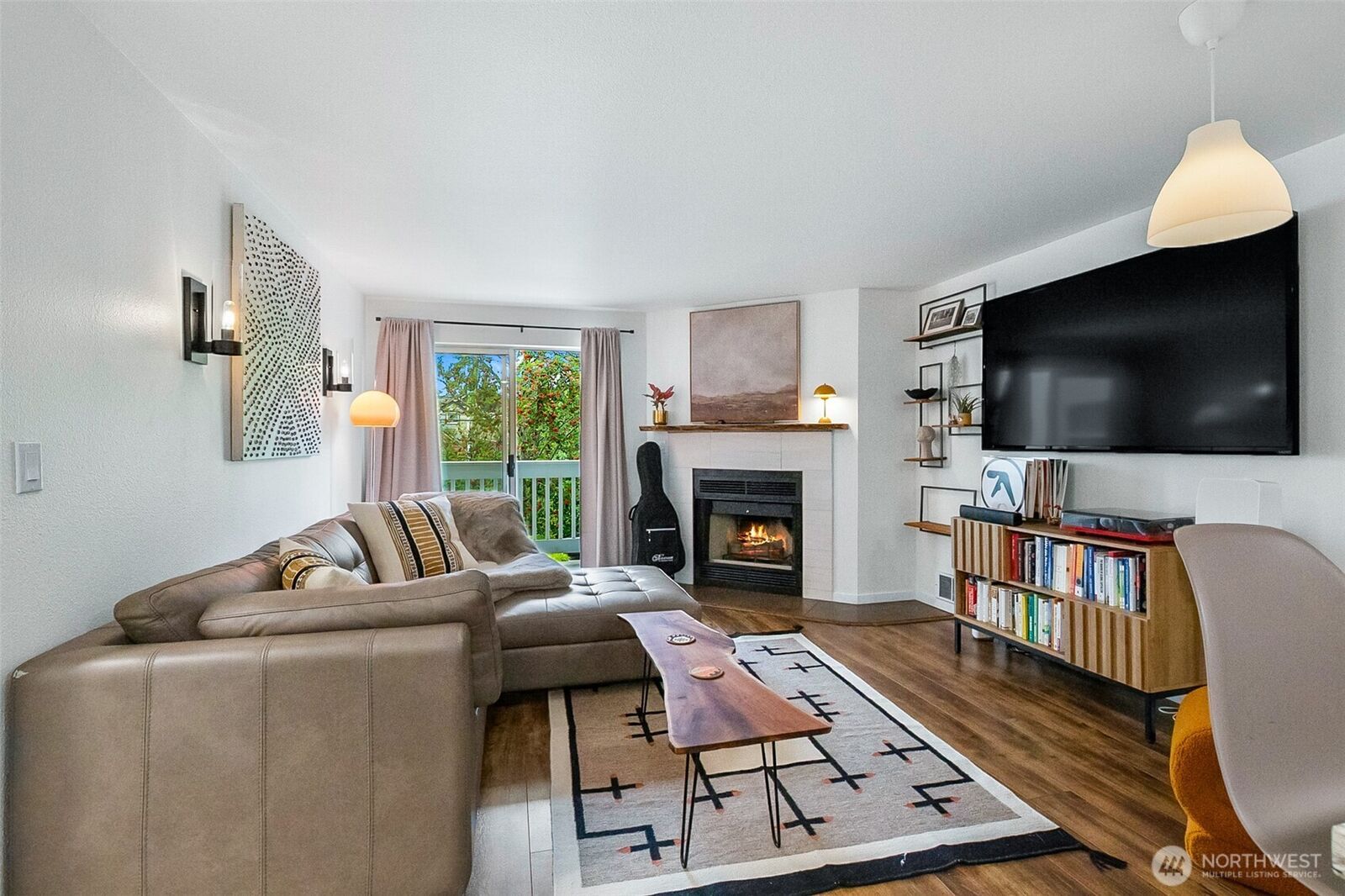 Property Photo: 411 N 90th Street 207 WA 98103