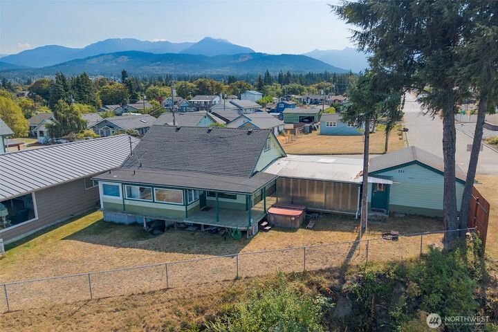 Property Photo: 739 W Fourth Street WA 98363