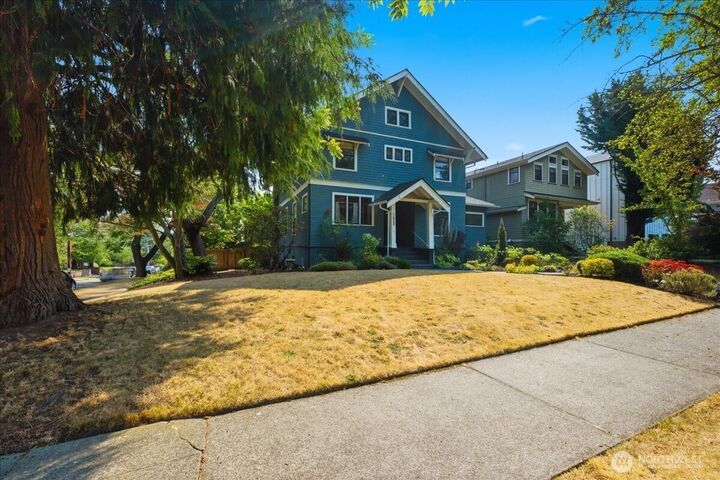 Property Photo:  1532  5th Avenue W  WA 98119 