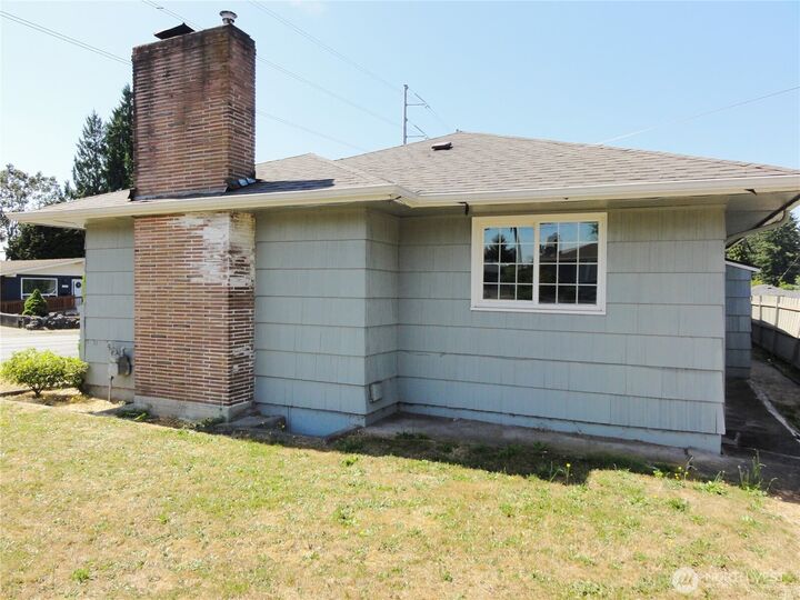 Property Photo:  1101 S 72nd Street  WA 98408 