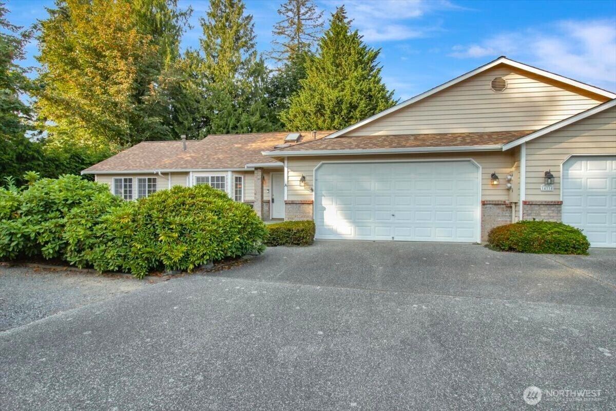 Property Photo: 14114 Beverly Park Road A WA 98026