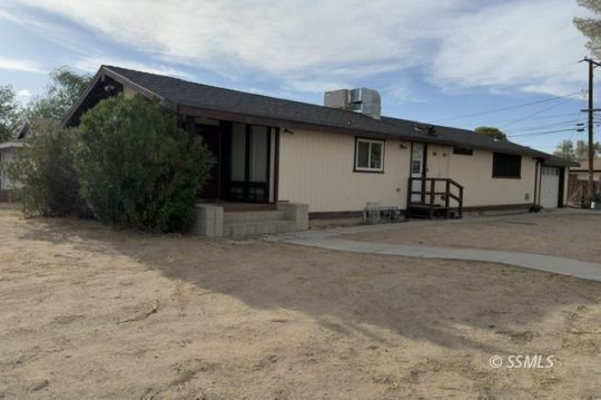 Property Photo:  135 S Gateway Blvd  CA 93555 