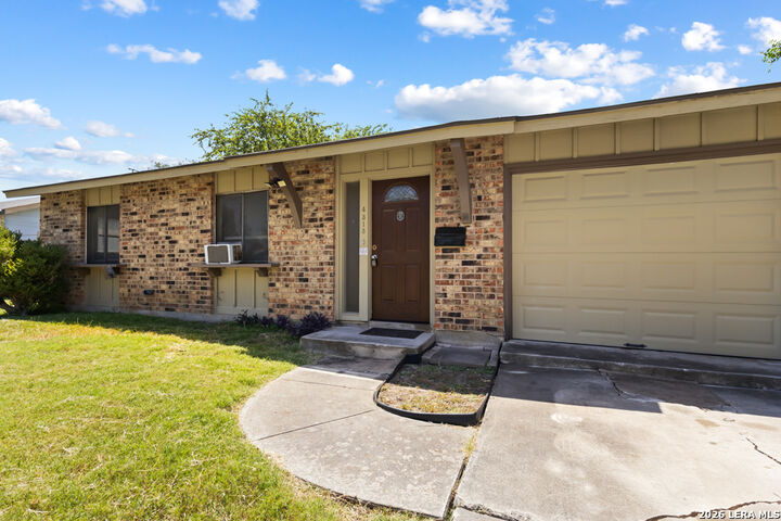 Property Photo: 4318 Sun Gate St TX 78217