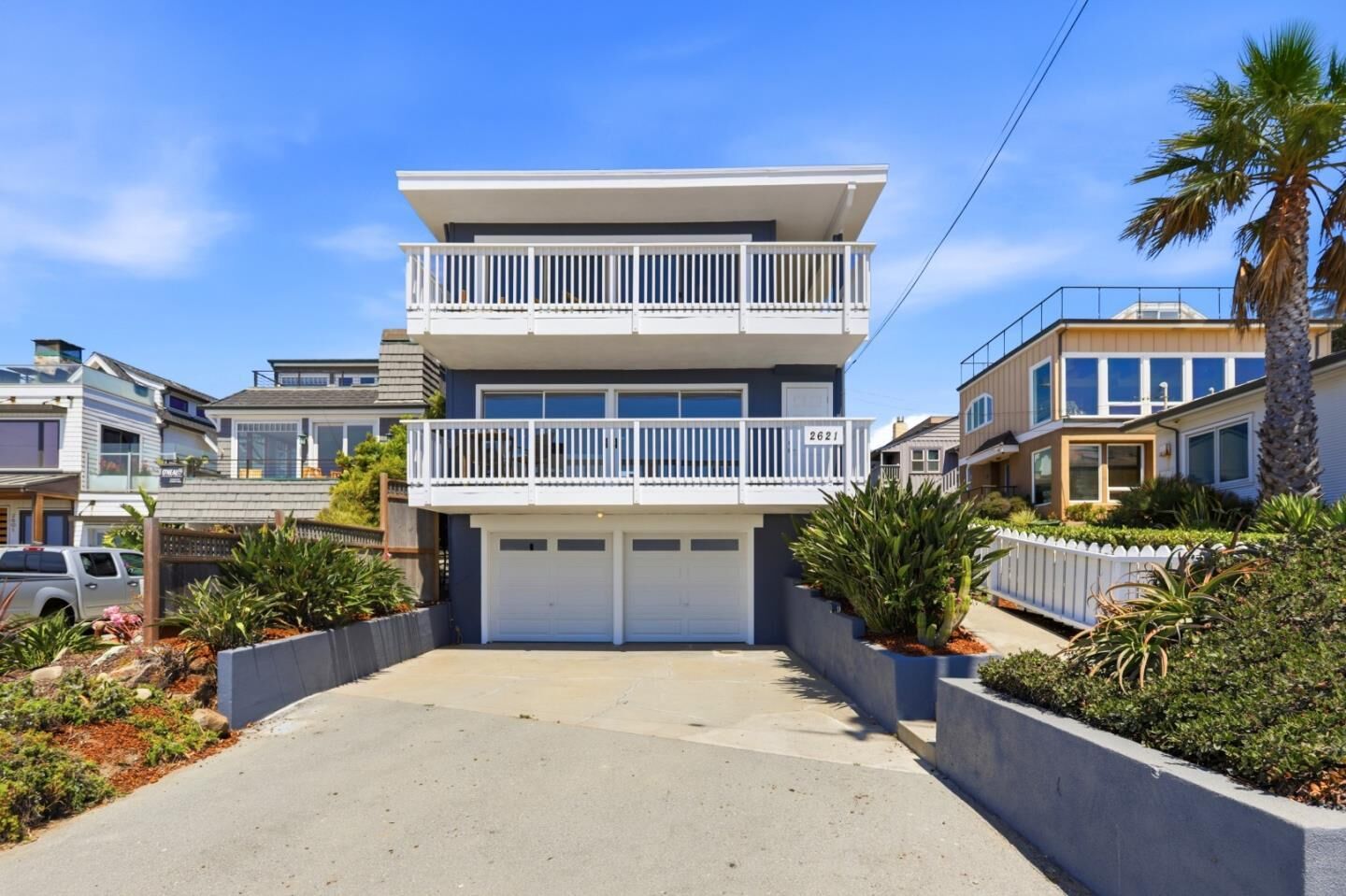 Property Photo:  2621 East Cliff Drive  CA 95062 