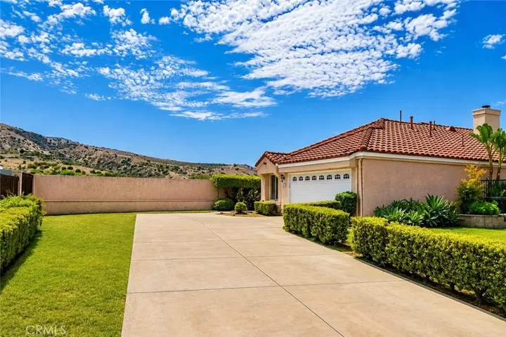 Property Photo:  6035 Nicosia Way  CA 92887 