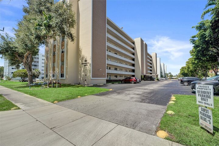 Property Photo: 1001 NE 14th Ave 402 FL 33009