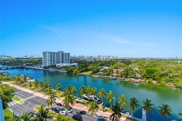 Property Photo:  4401 Collins Ave 1115  FL 33140 