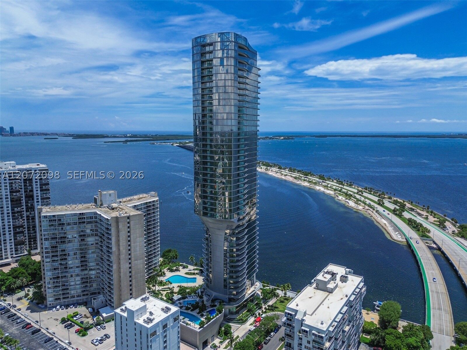 Property Photo:  175 SE 25 Road Ph4301  FL 33129 