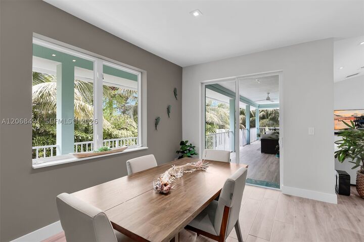 Property Photo:  122 S Bahama Dr  FL 33050 
