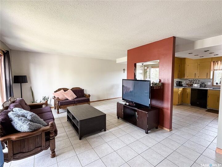 Property Photo: 48 Dunfield Crescent SK S9X 1C4