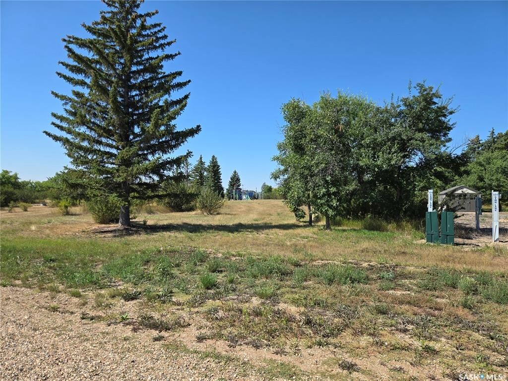 Property Photo:  125 Dawn Lane  SK S0L 2E0 