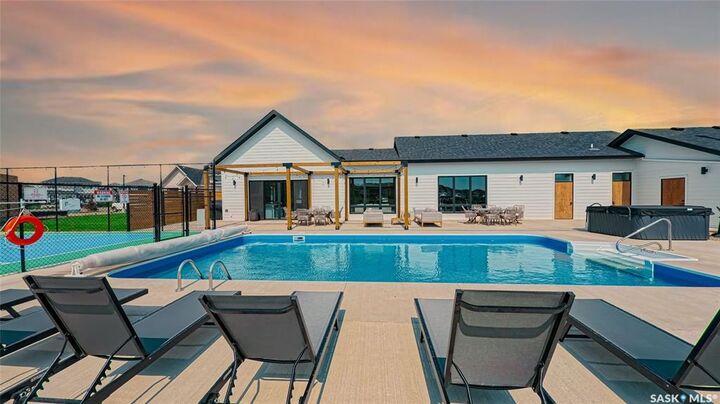 Property Photo: 105 Hathway Crescent 25 SK S7V 0P5