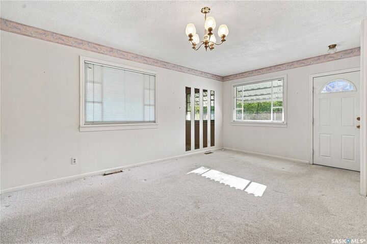 Property Photo: 1506 Edward Avenue SK S7K 3B1