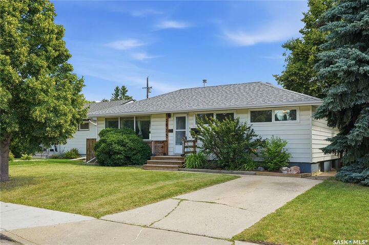 2325 Dufferin Avenue — photo 1