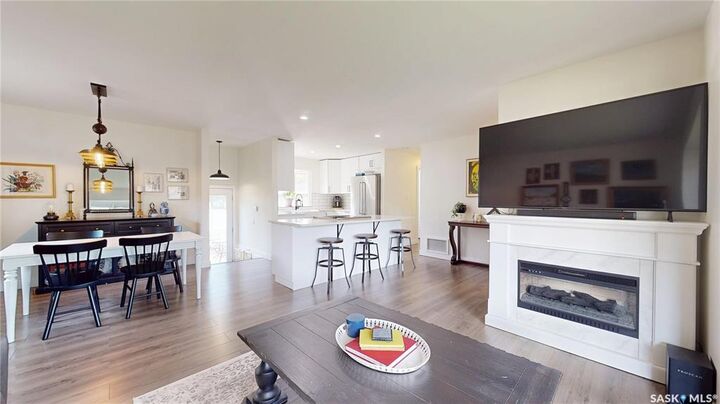 Property Photo:  30 Probe Street  SK S4R 4V1 