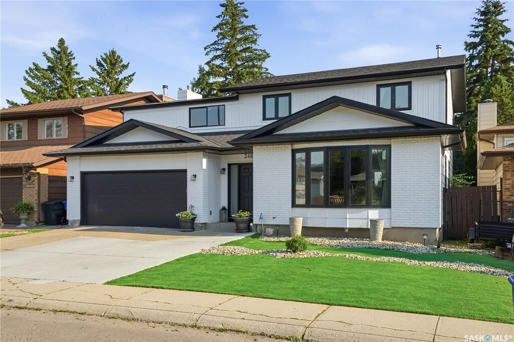 Property Photo: 346 Wakaw Crescent SK S7J 4E2
